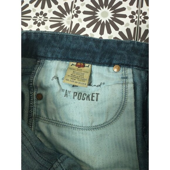 7 for all Mankind A Pocket low rise bootcut medium dark wash jeans, wome… - Picture 6 of 13